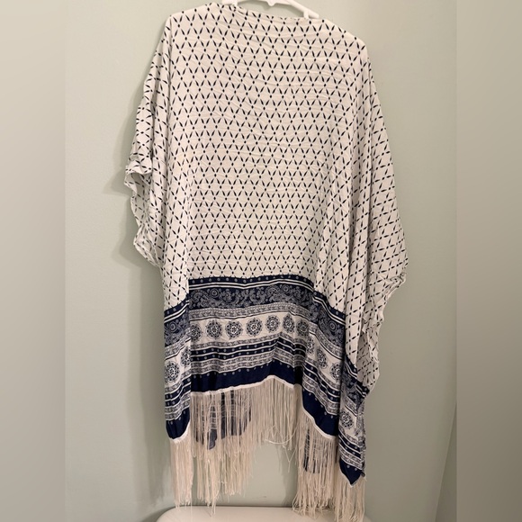 White and Navy Fringed Boho Throw Cover - Picture 3 of 6